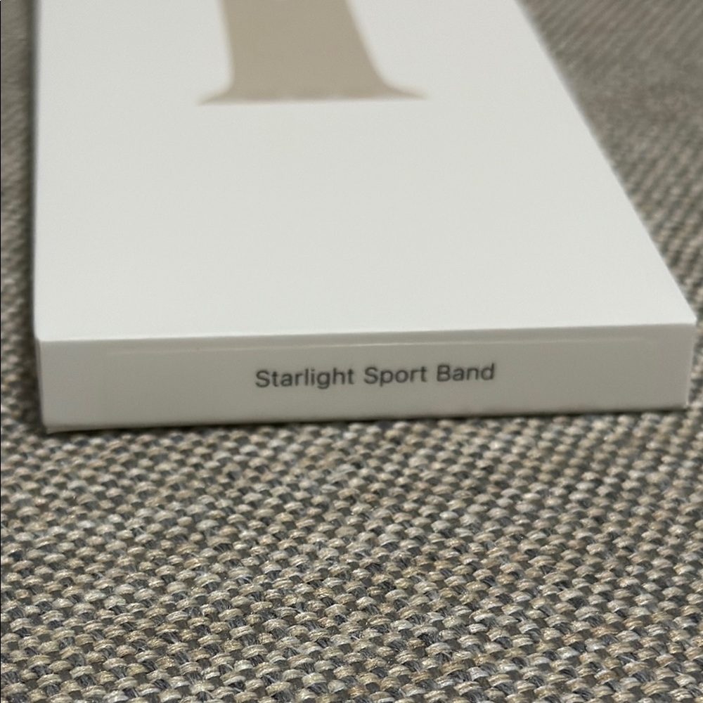 41MM M/L Apple Watch Starlight Sport Band - M/L - Picture 6 of 8